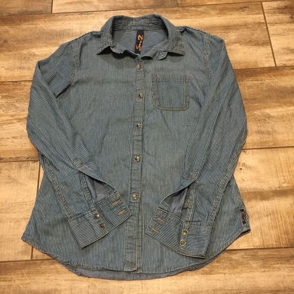 Denim Button Down by Seven7! NWOT! - Picture 1 of 4